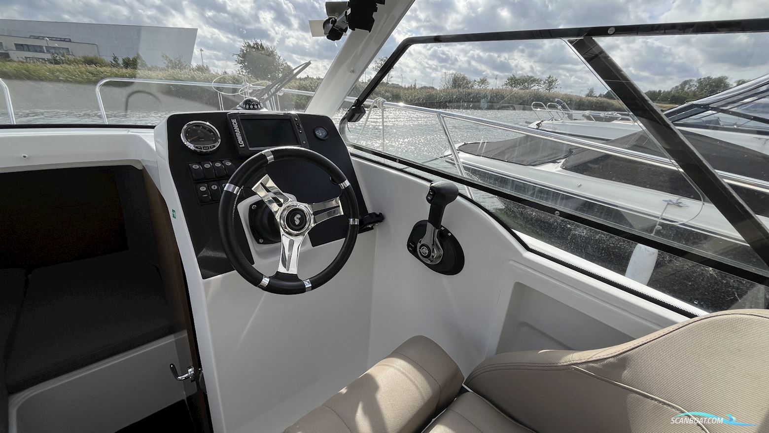 Beneteau Antares 7
