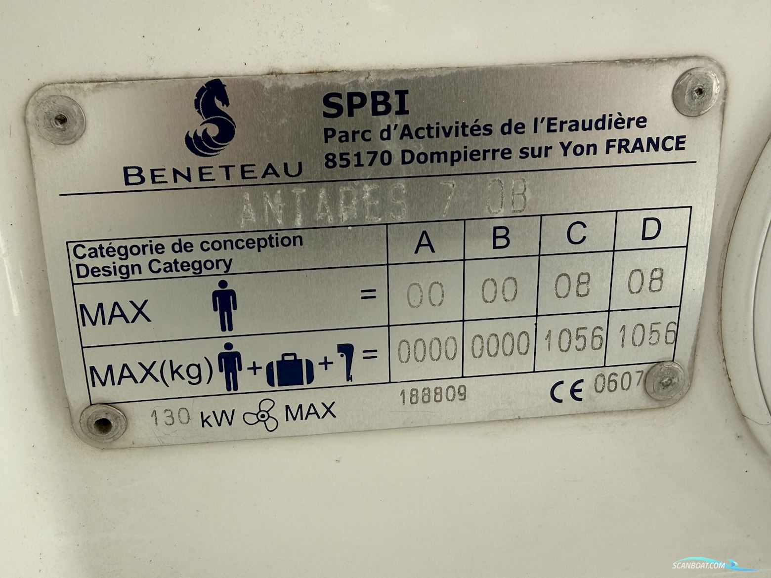 Beneteau Antares 7