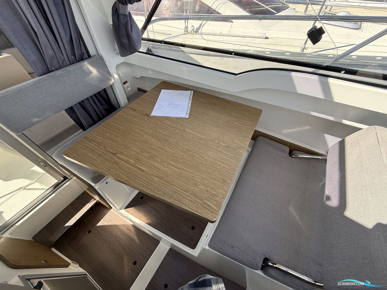 Beneteau Antares 7