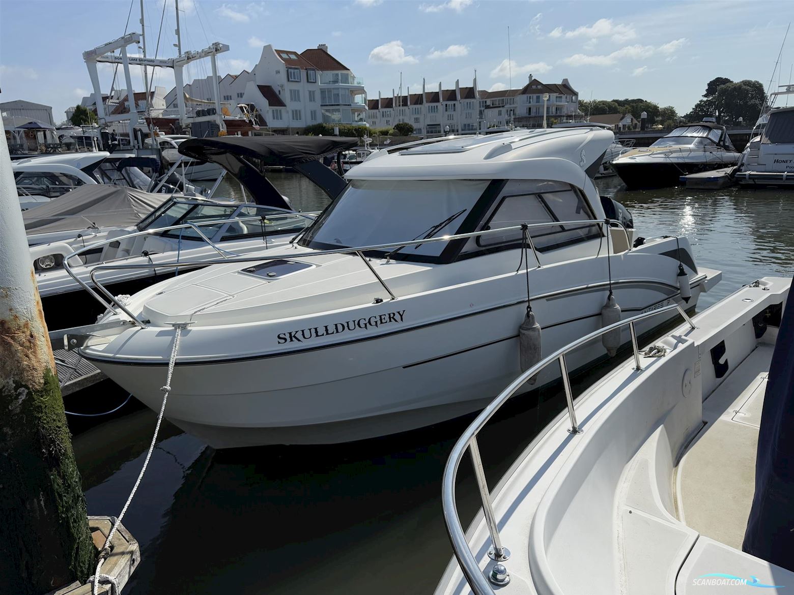 Beneteau Antares 7 Motorbåt 2019, med Suzuki motor, England