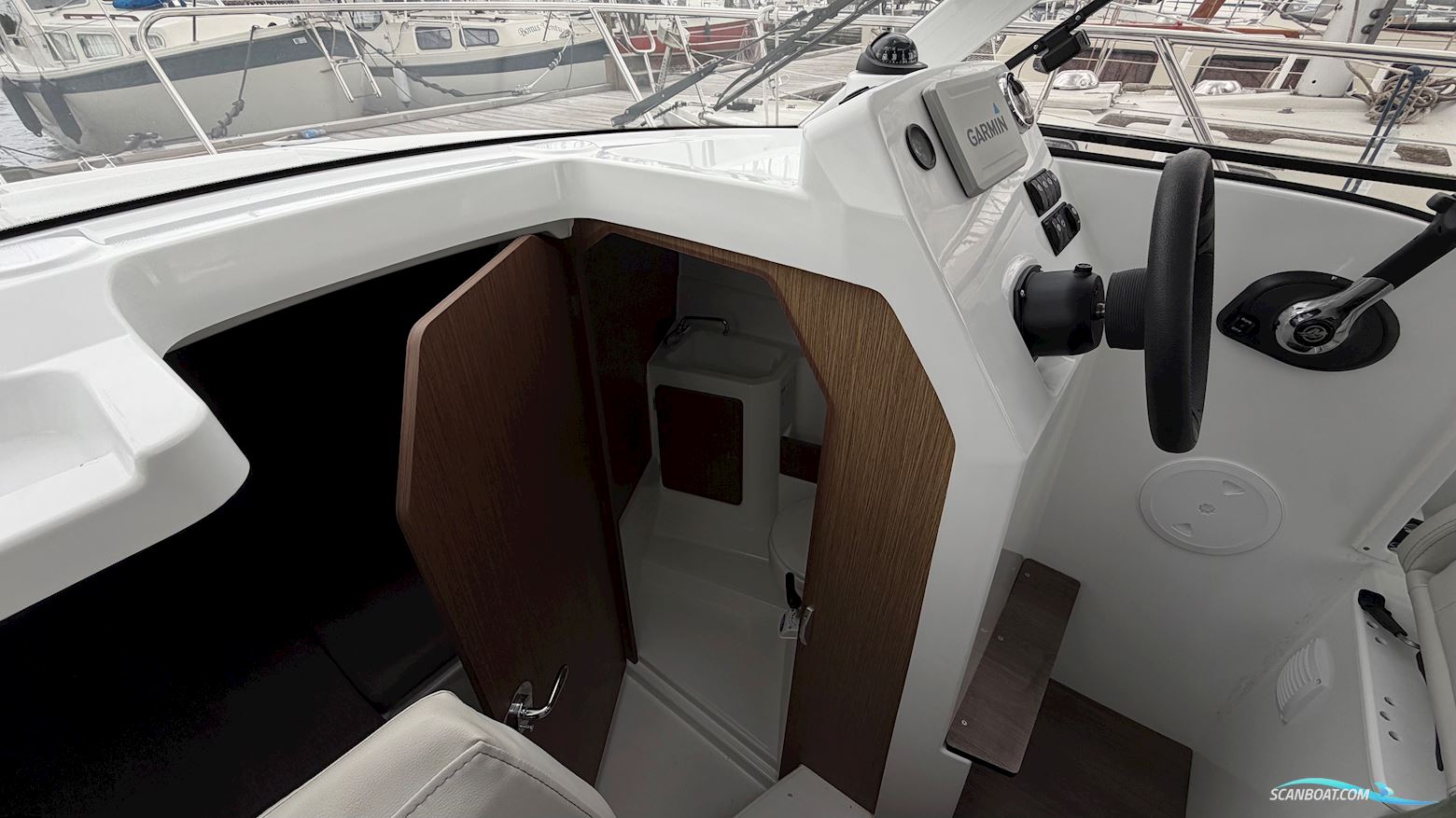 Beneteau Antares 7