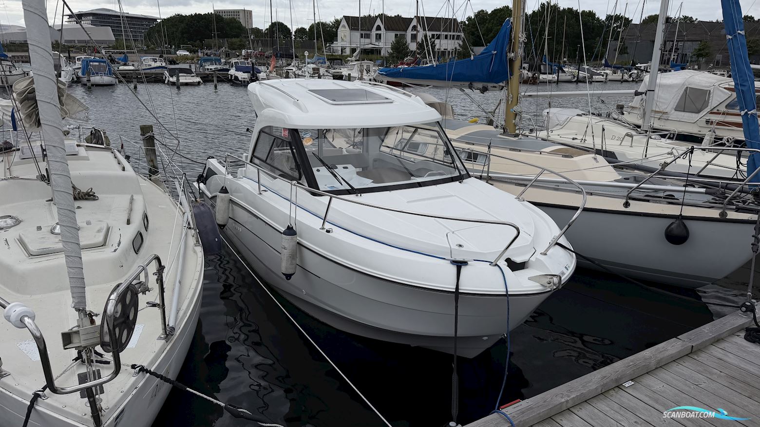 Beneteau Antares 7