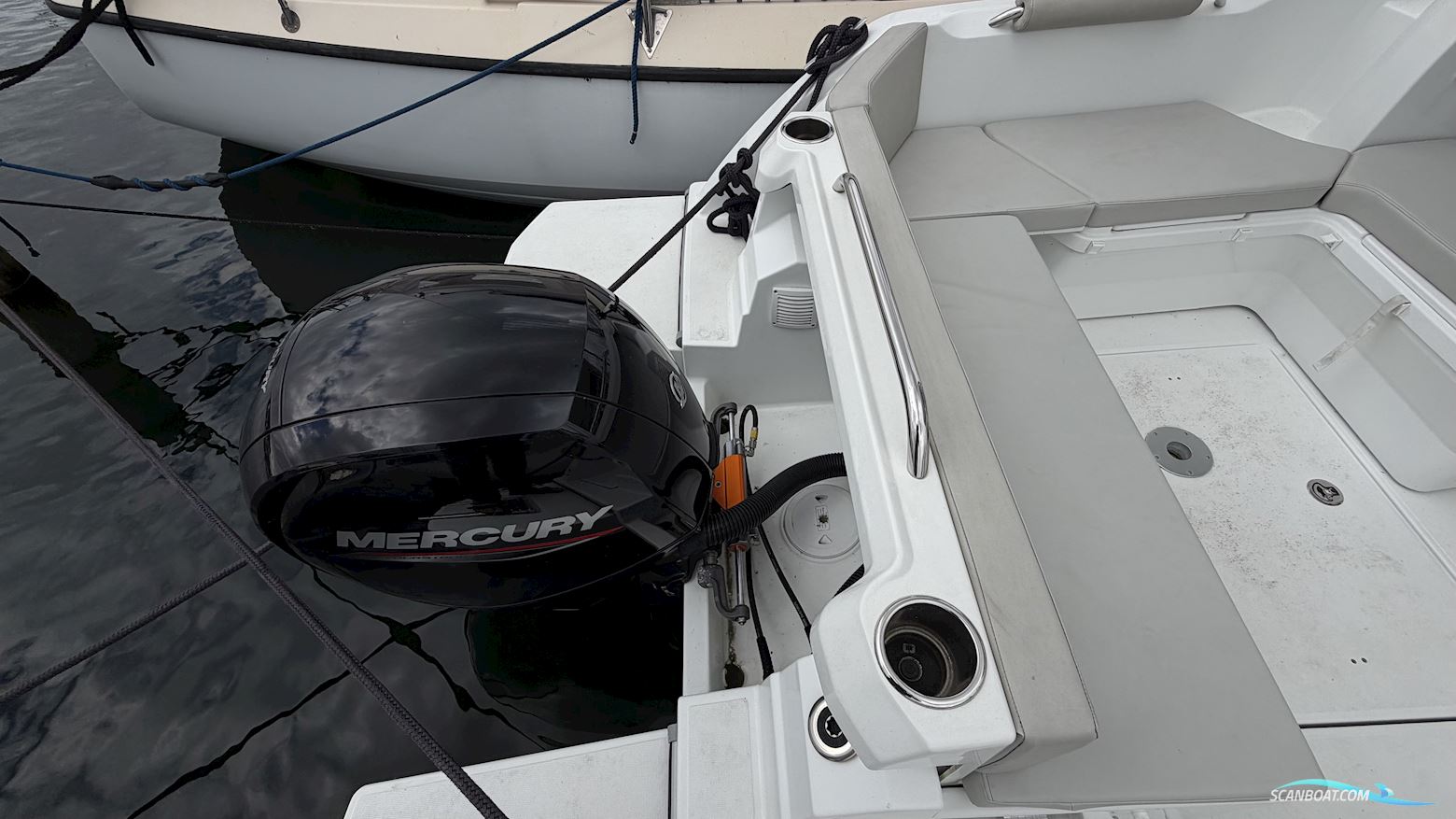 Beneteau Antares 7