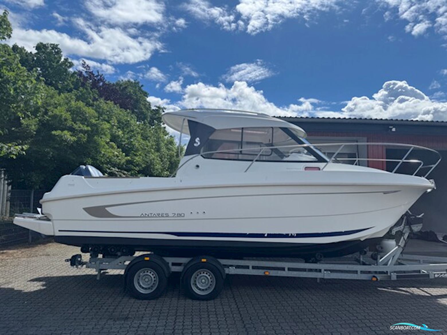Beneteau Antares 780 Med 225 hk Yamaha-Efi 4 Takt Motorbåt 2013, med Yamaha motor, Danmark