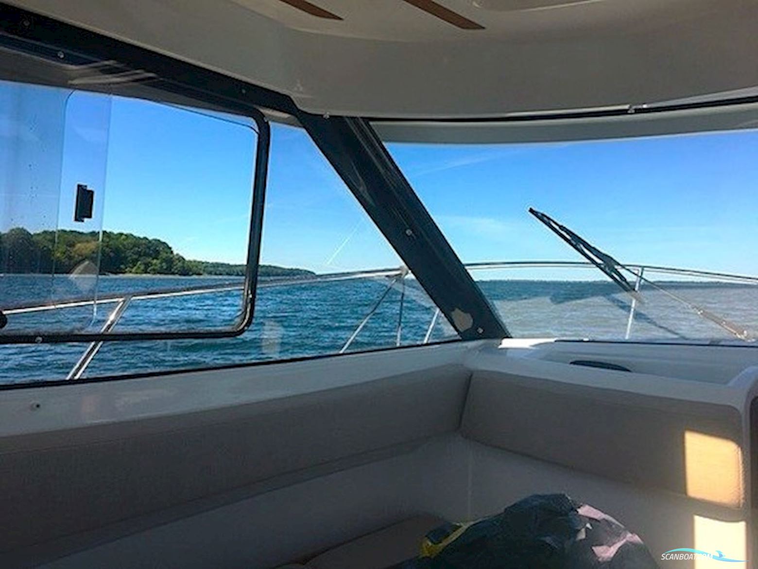 Beneteau Antares 7.80 Til Salg – Yamaha 150 HK – Veludstyret Kabinebåd Fra 2013