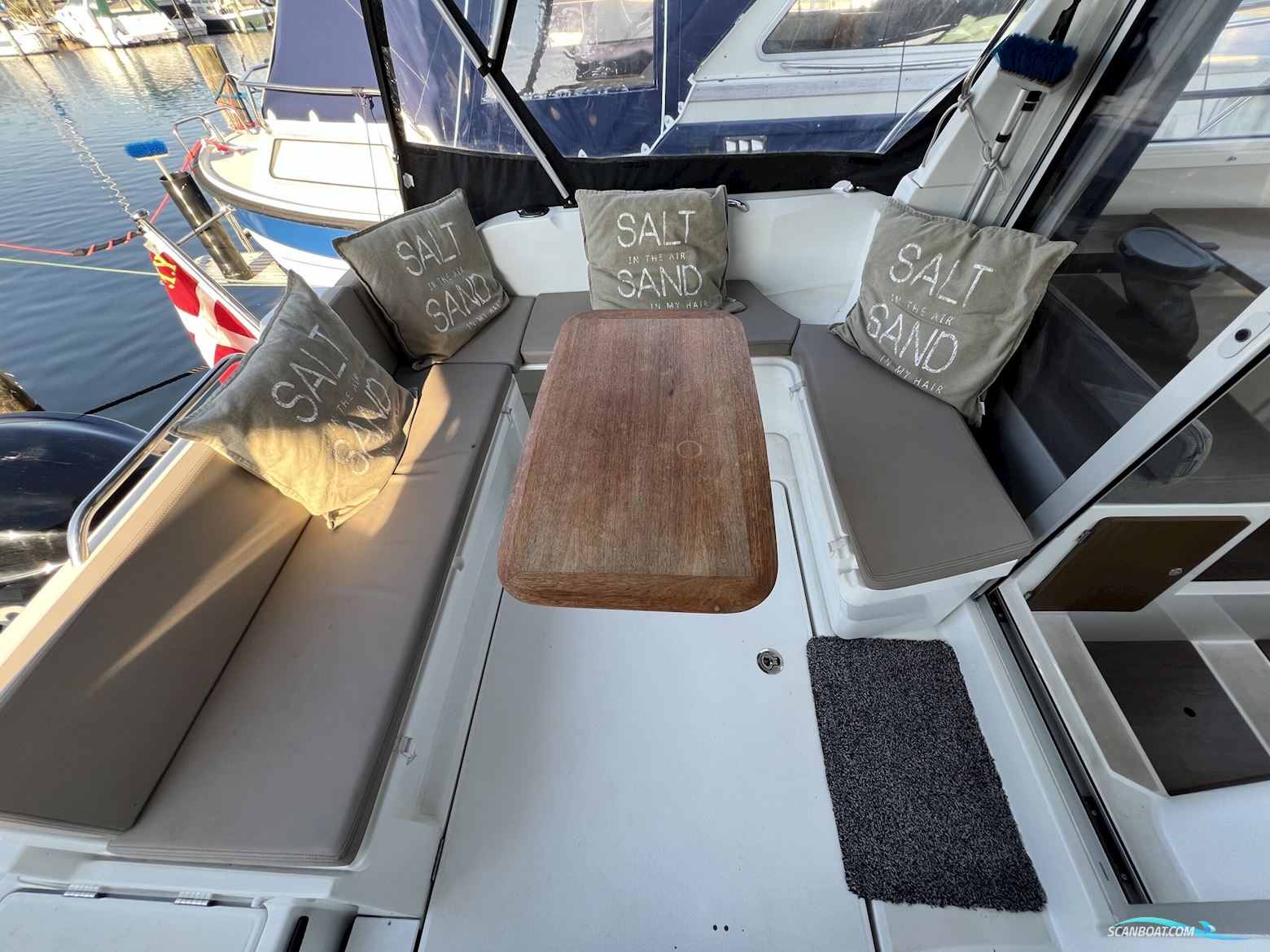 Beneteau Antares 8