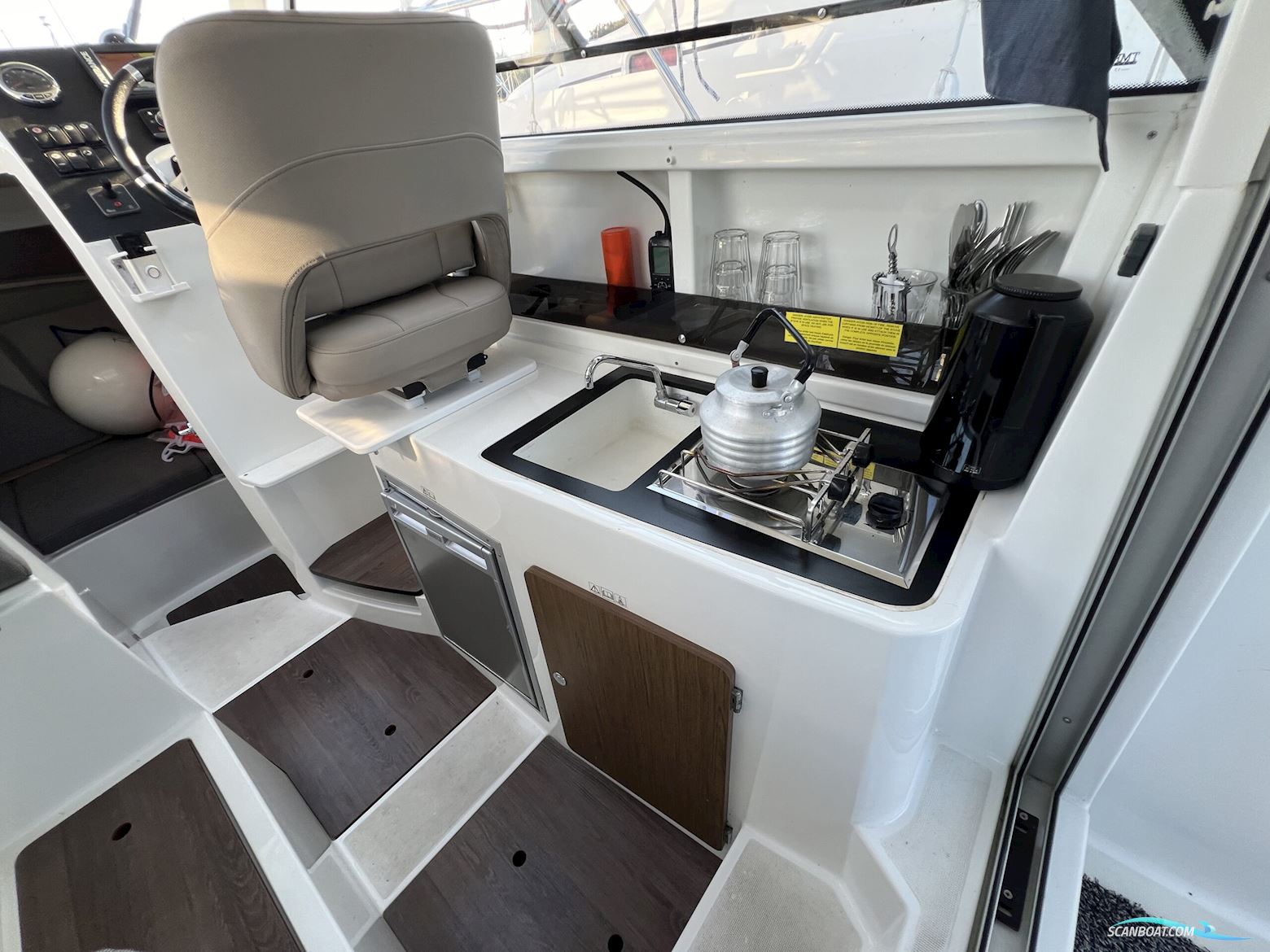 Beneteau Antares 8