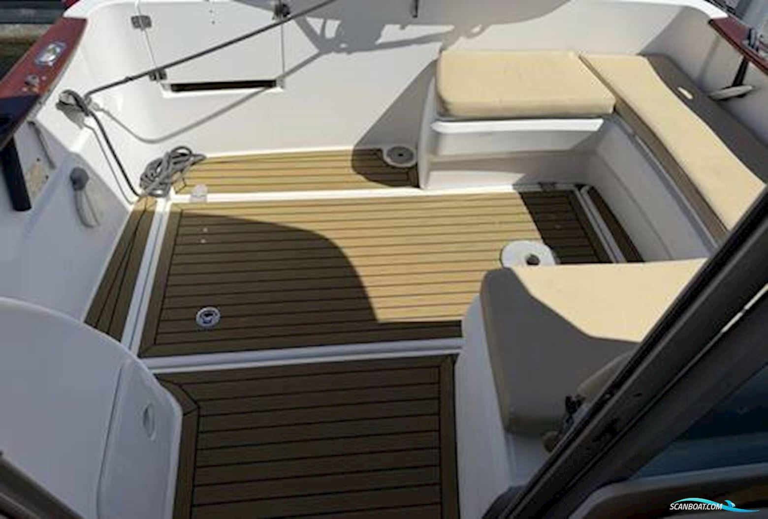 Beneteau Antares 8