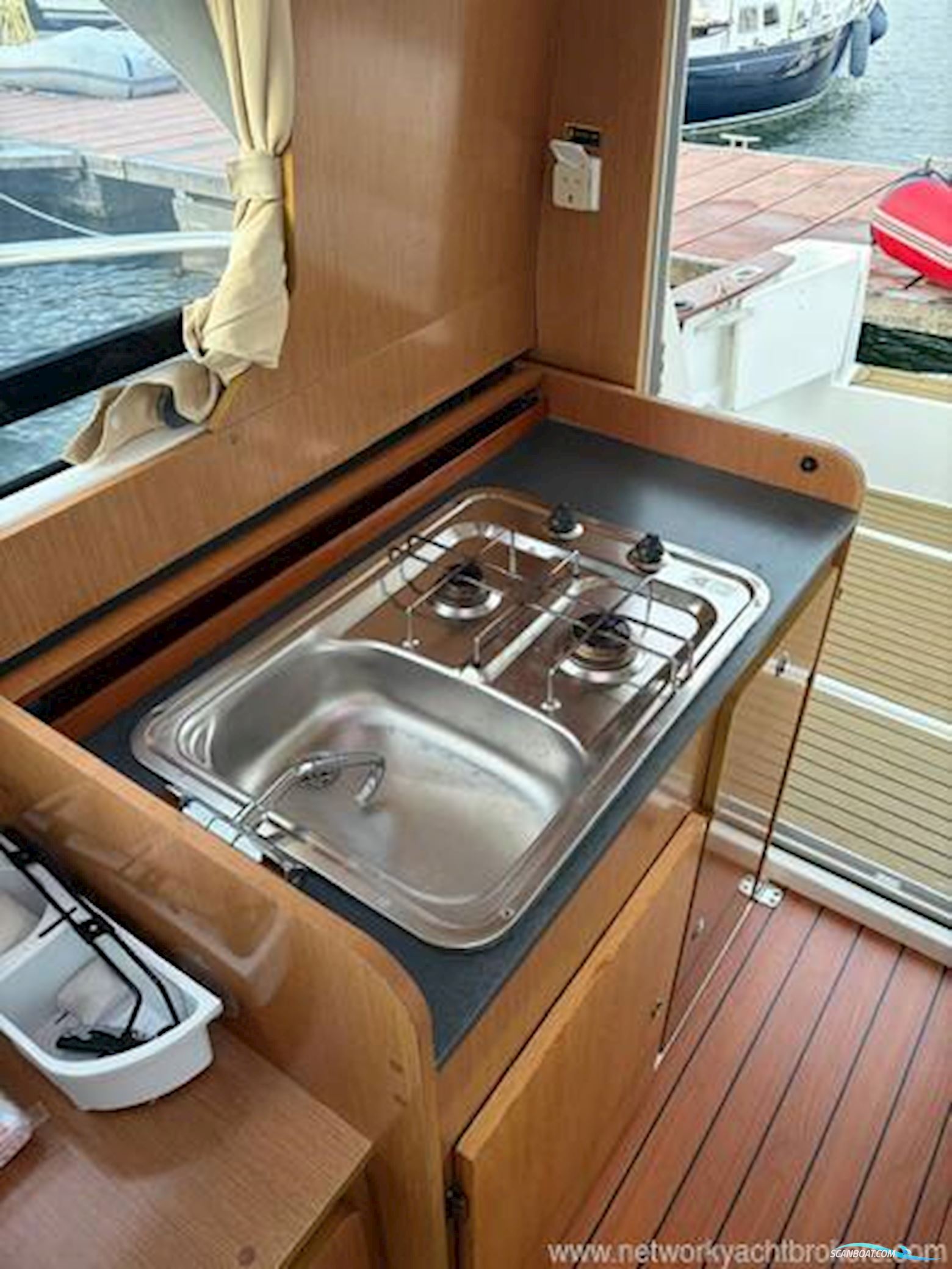 Beneteau Antares 8