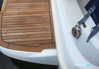 Beneteau Antares 8 Motorbåt 2007, med NANNI inboard 197HP TYB07120157 motor, Estonia