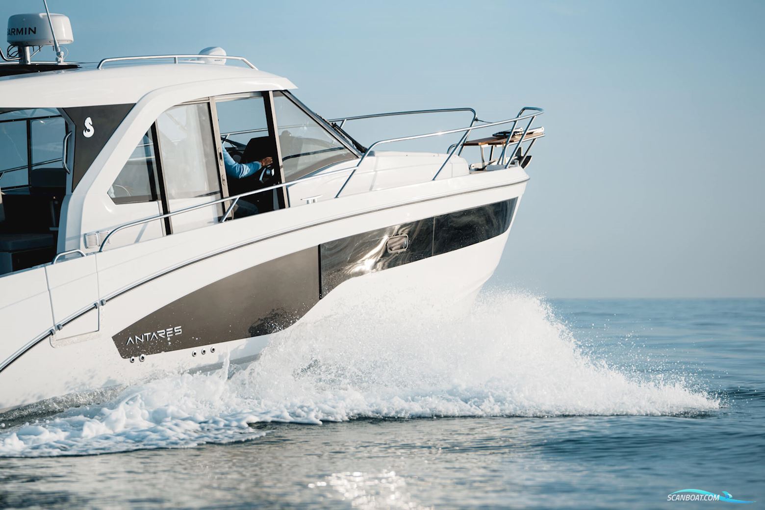 Beneteau Antares 9 OB V2 – på Vej Hjem