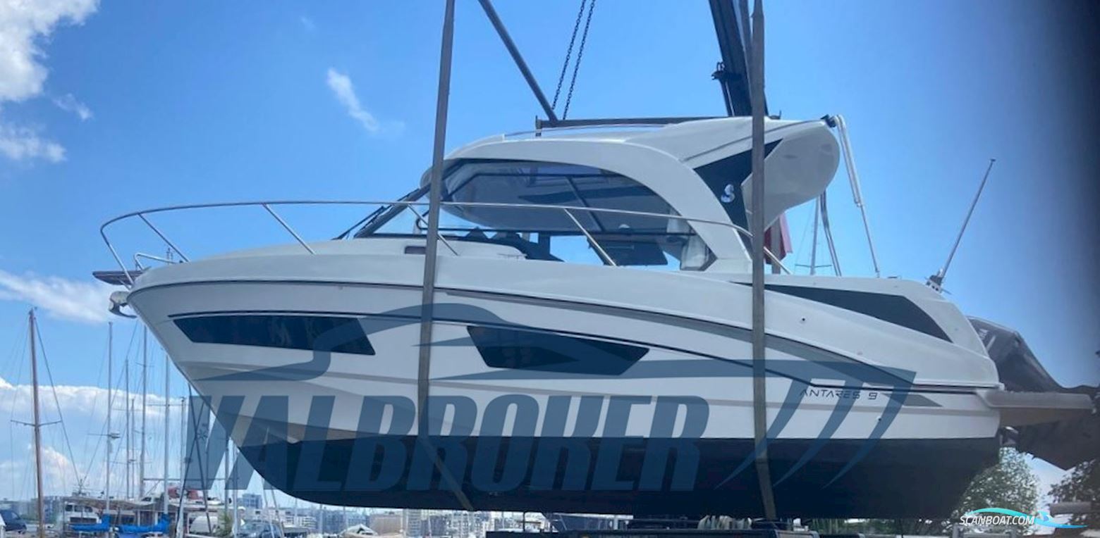 Beneteau Antares 9