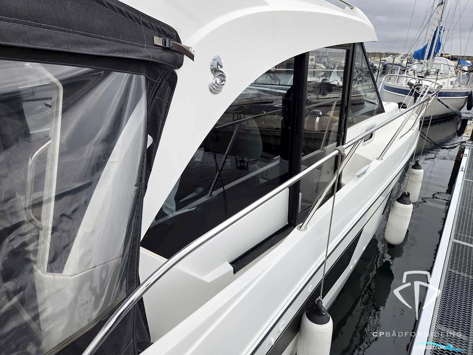 Beneteau Antares 9