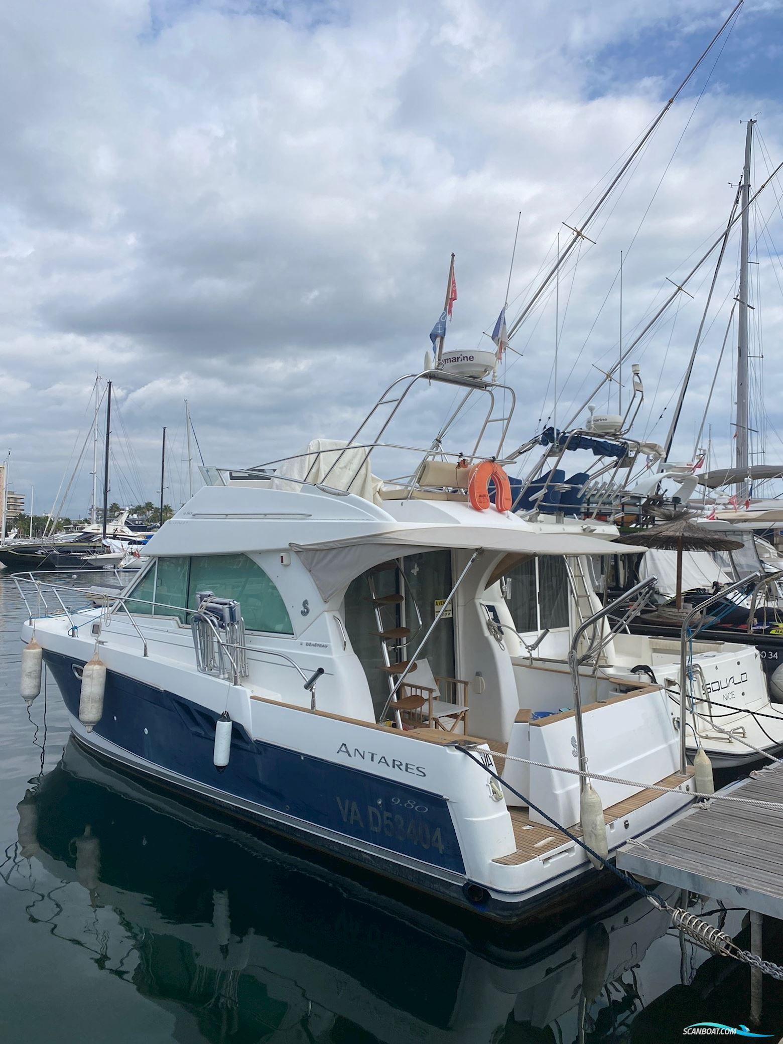 Beneteau Antares 9.80 Motorbåt 2007, med NANNI DIESEL motor, Frankrike