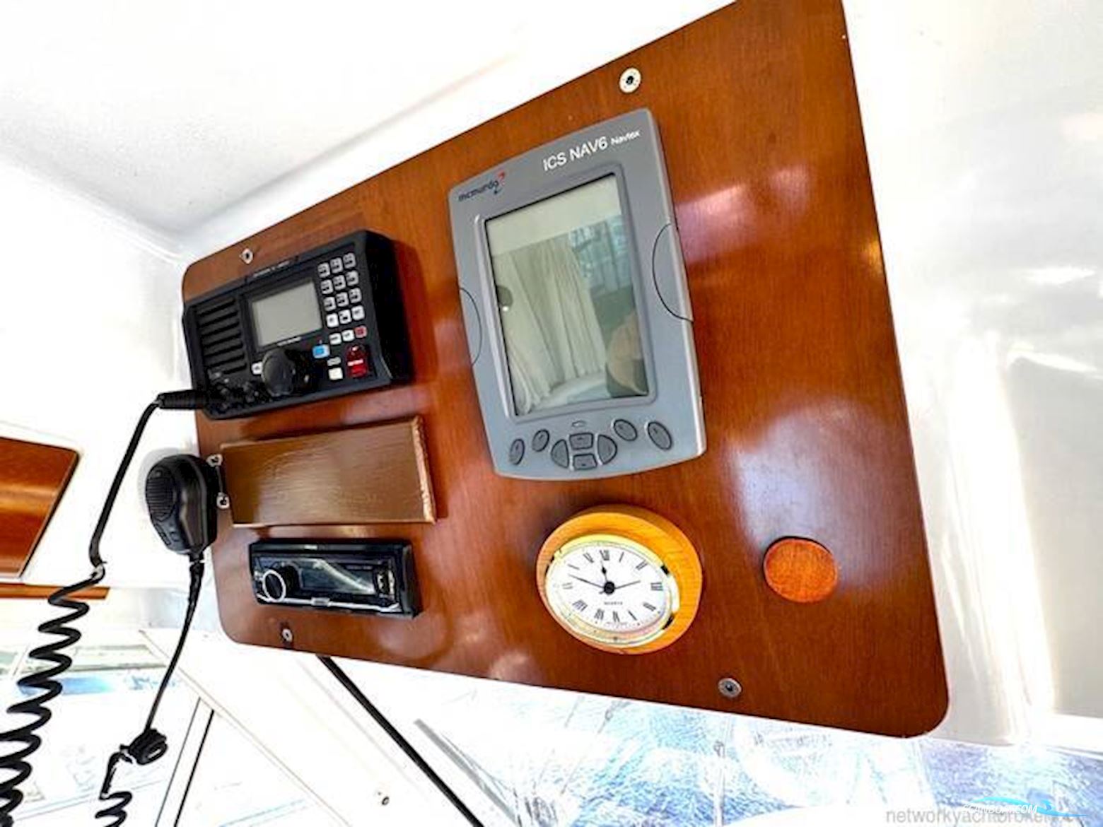 Beneteau Antares 9.80