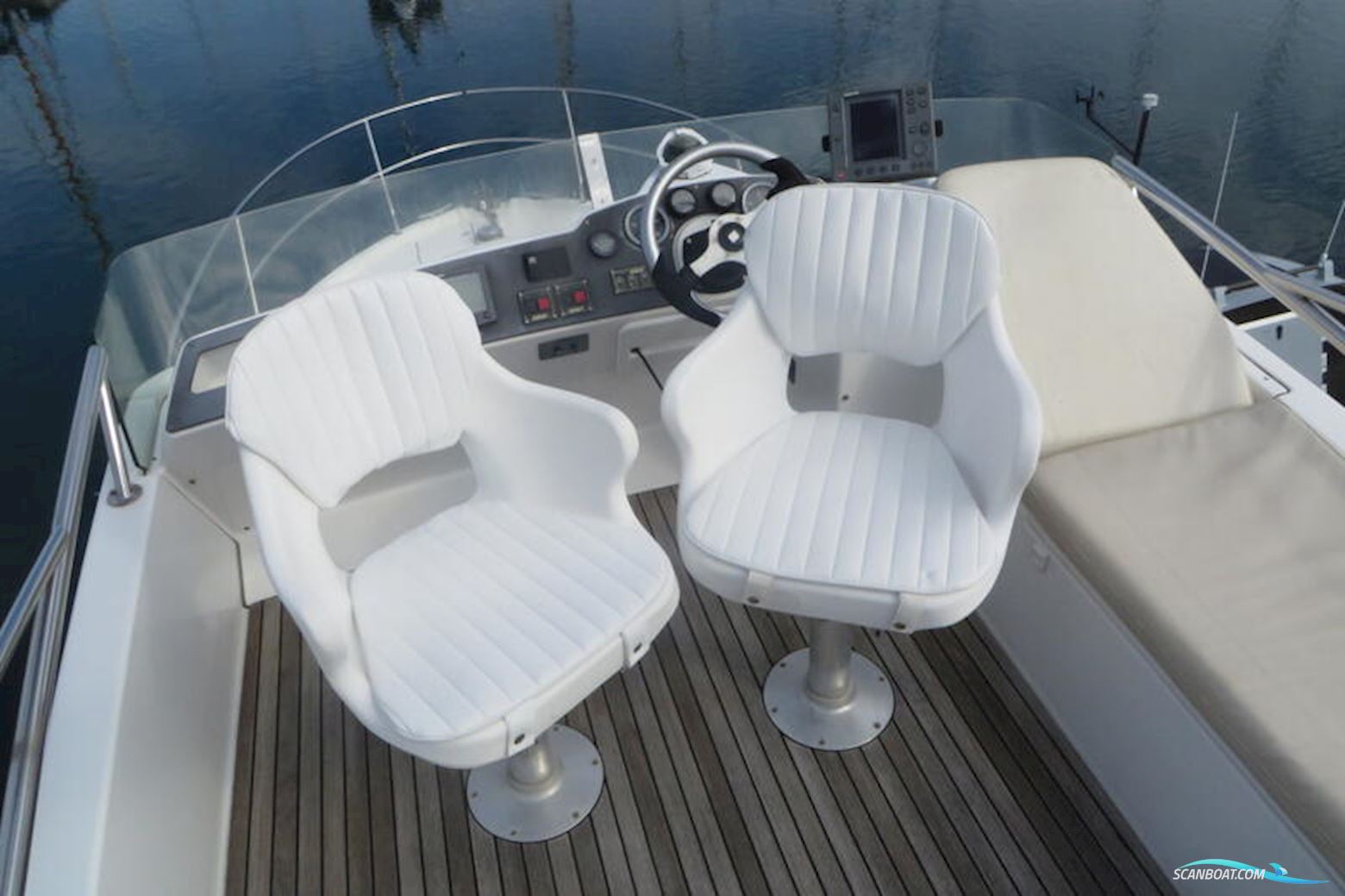 Beneteau Antares 9.80