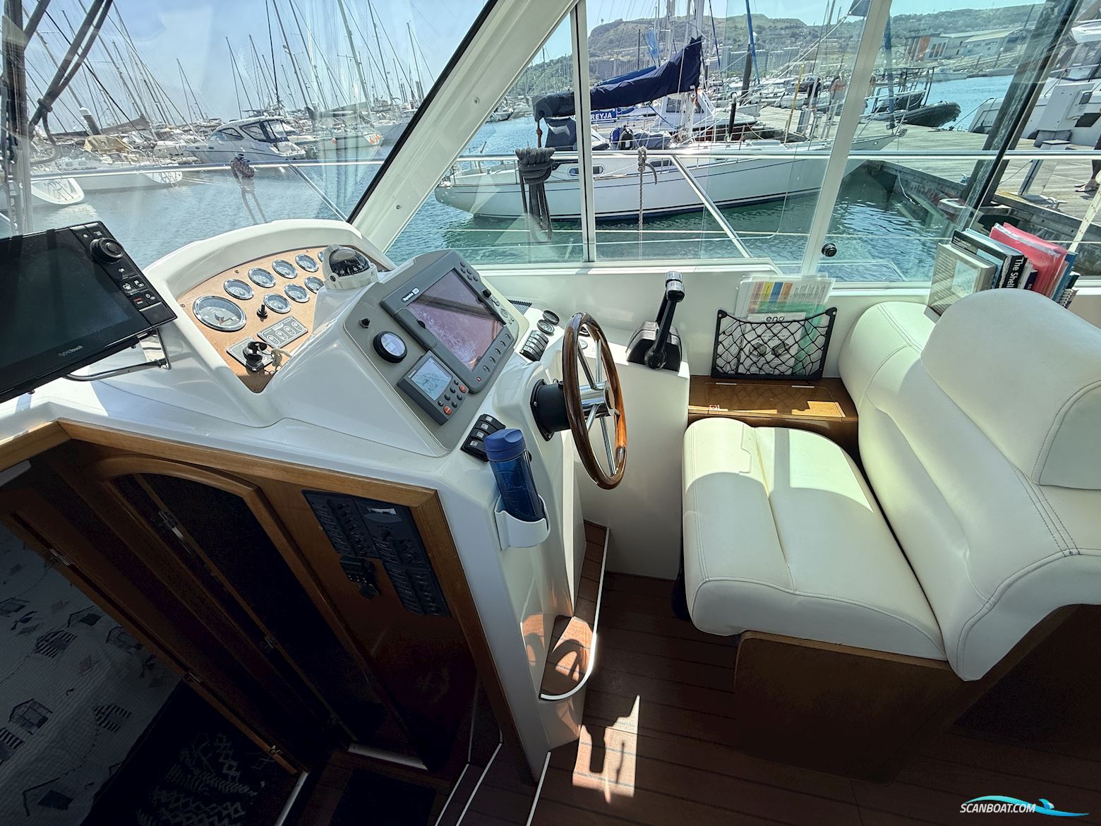 Beneteau Antares 9.80