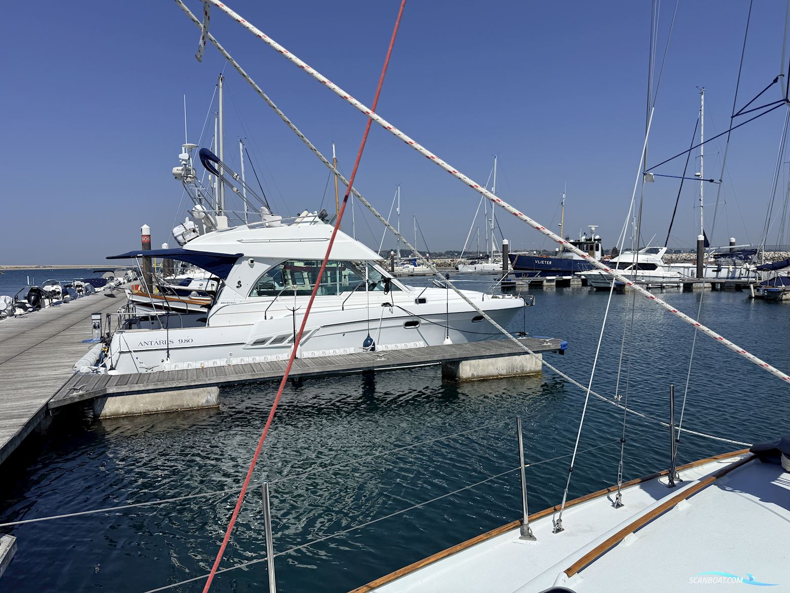 Beneteau Antares 9.80