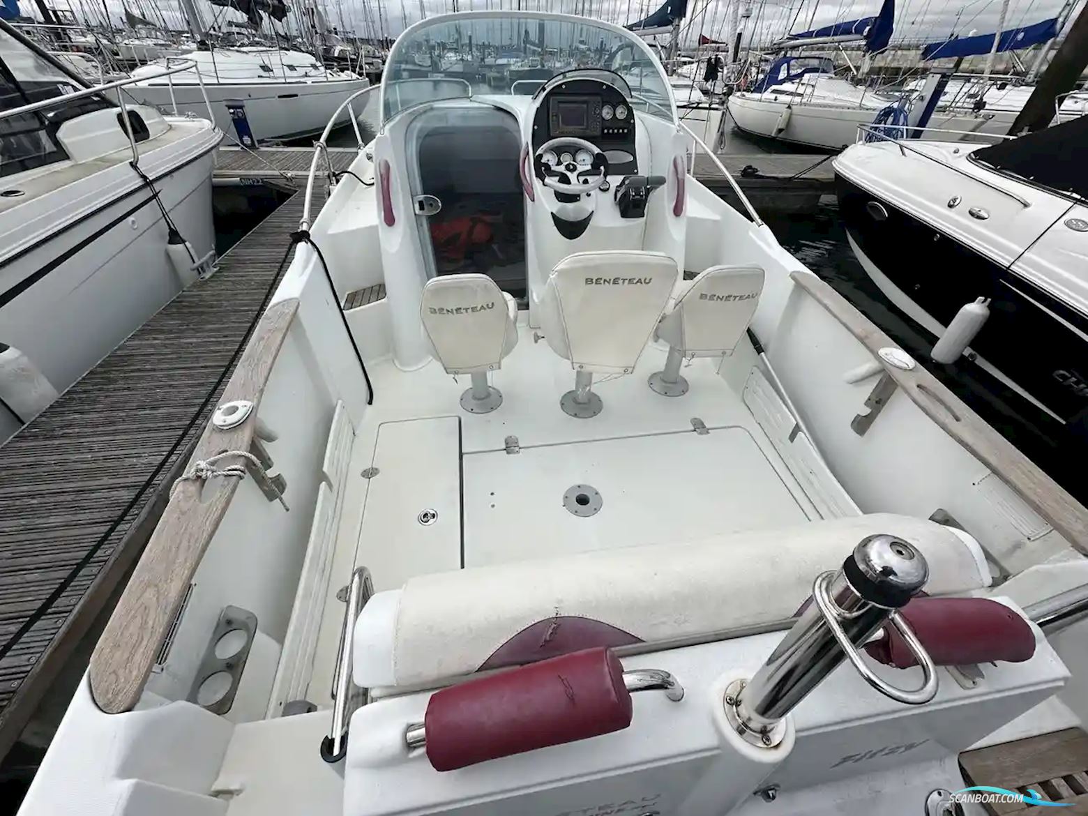 Beneteau Flyer 750 Sun Deck