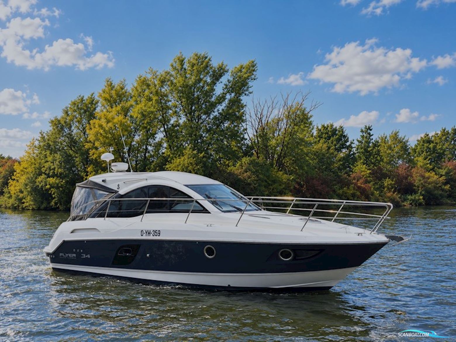 Beneteau Flyer GT34 Motorbåt 2011, med 2x Volvo Penta D3 motor, Holland