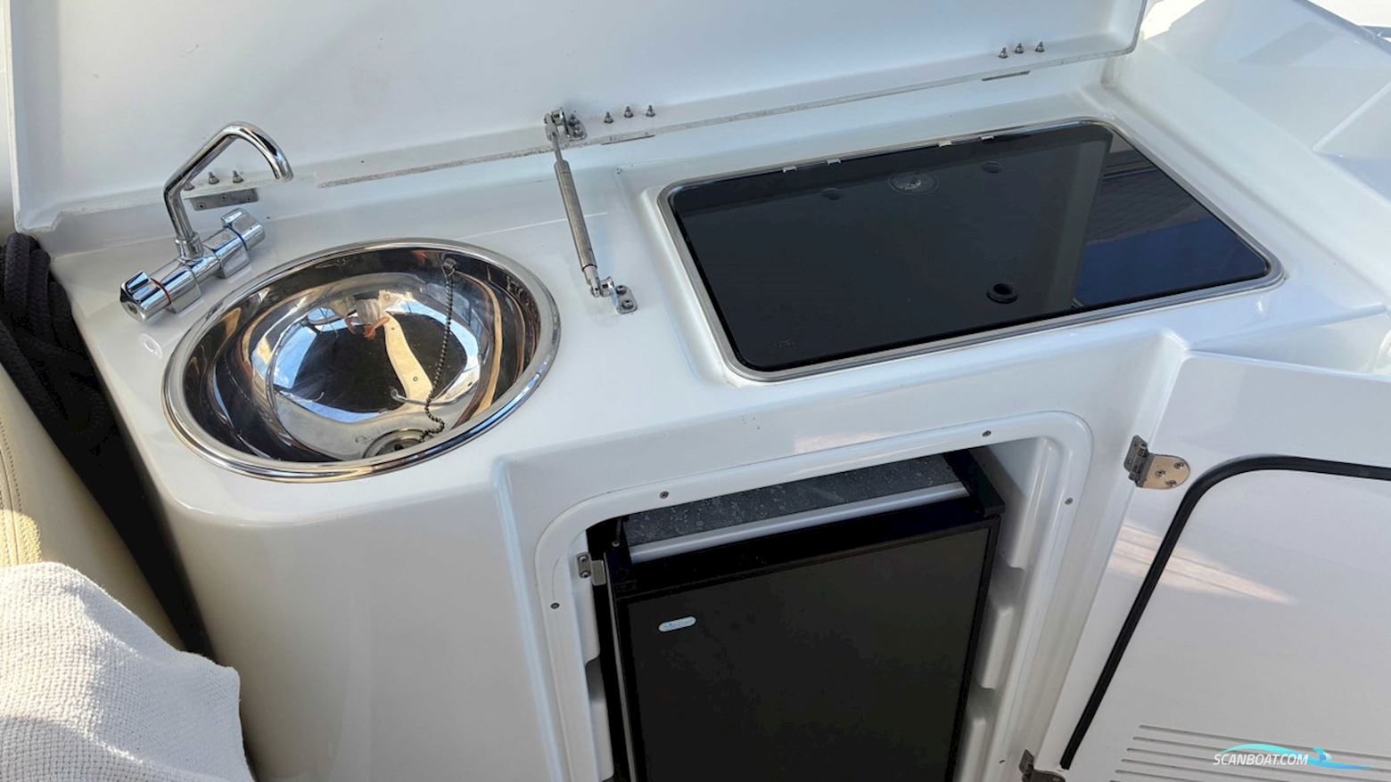 Beneteau Inombordare Monte Carlo 32