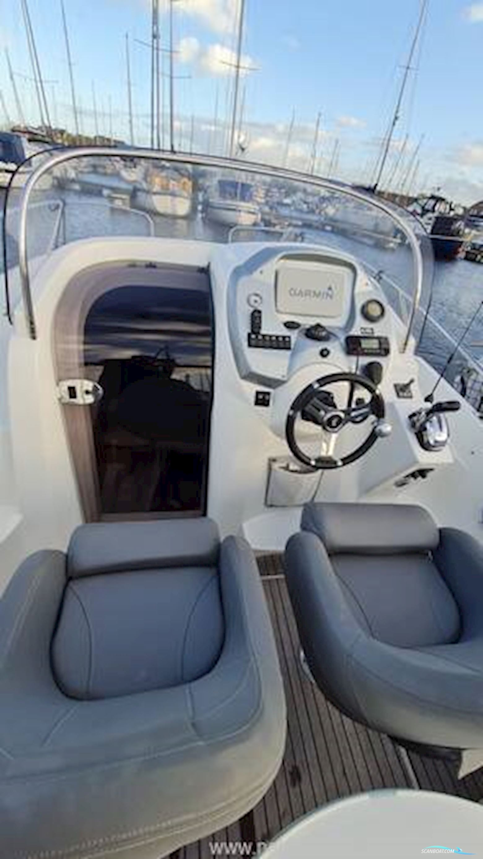 Beneteau Rubis 750 Flyer Sun deck