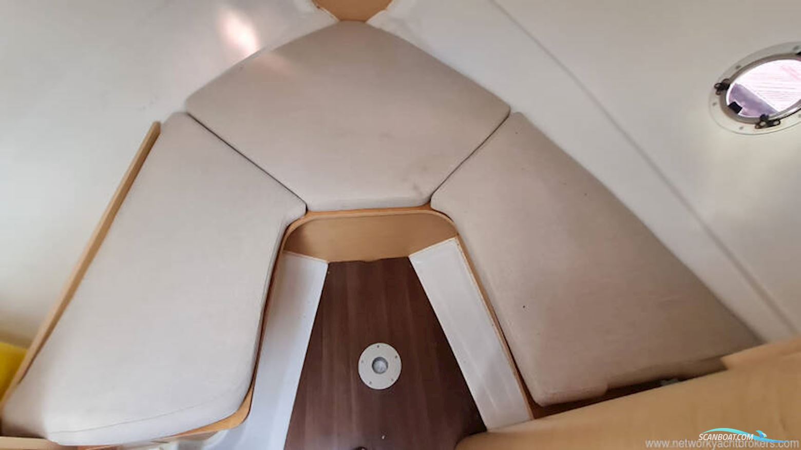 Beneteau Rubis 750 Flyer Sun deck