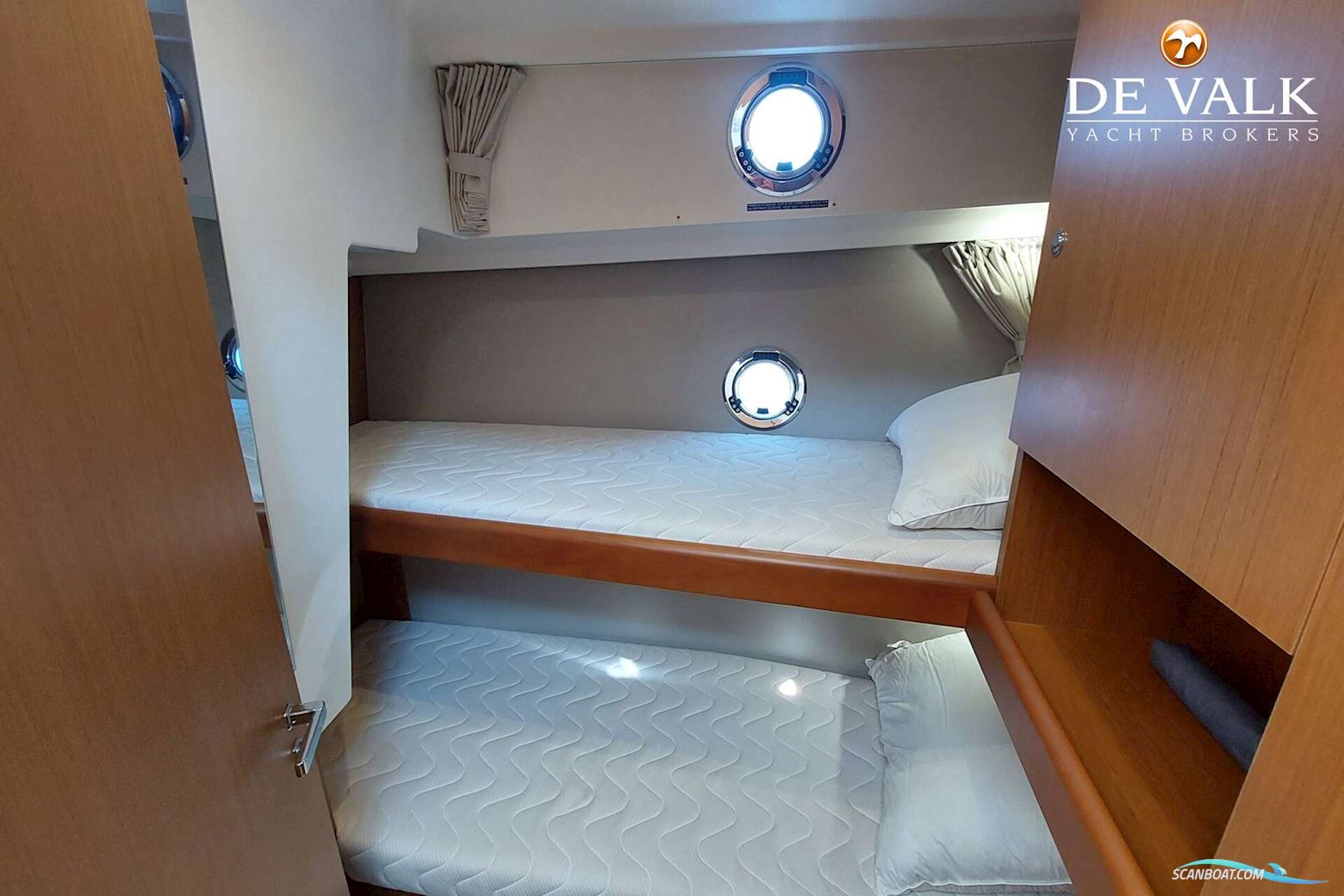 Beneteau Swift Trawler 35