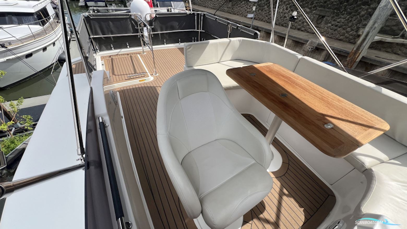Beneteau Swift Trawler 35