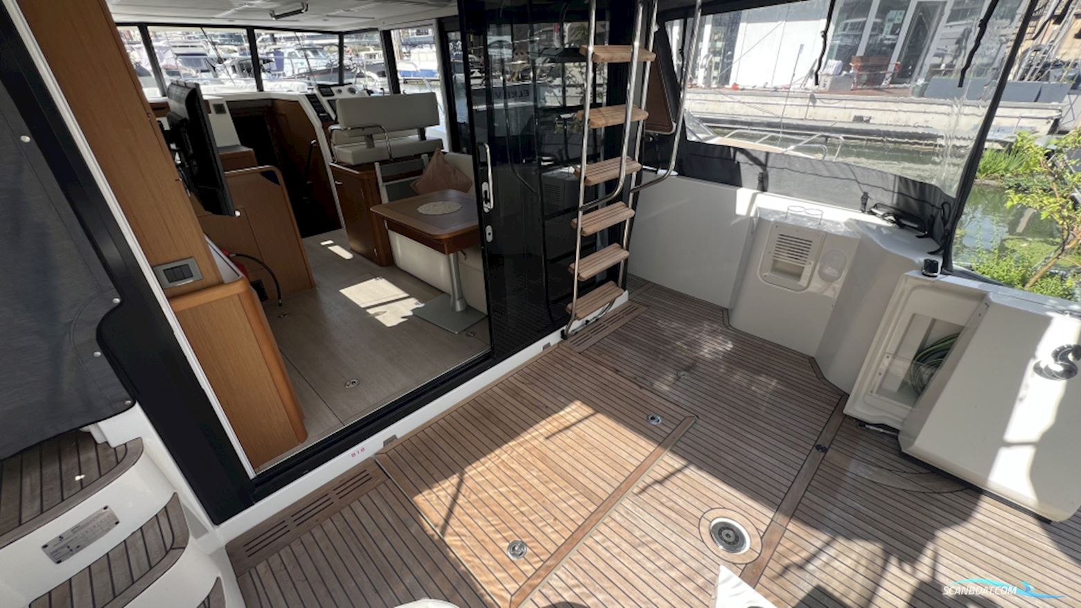 Beneteau Swift Trawler 35