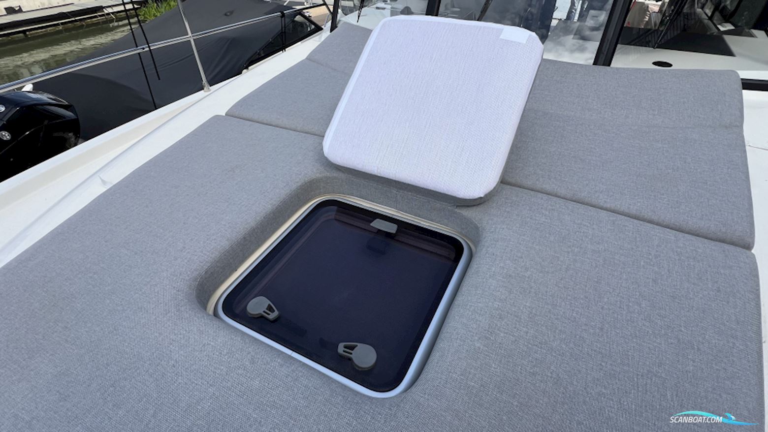 Beneteau Swift Trawler 35