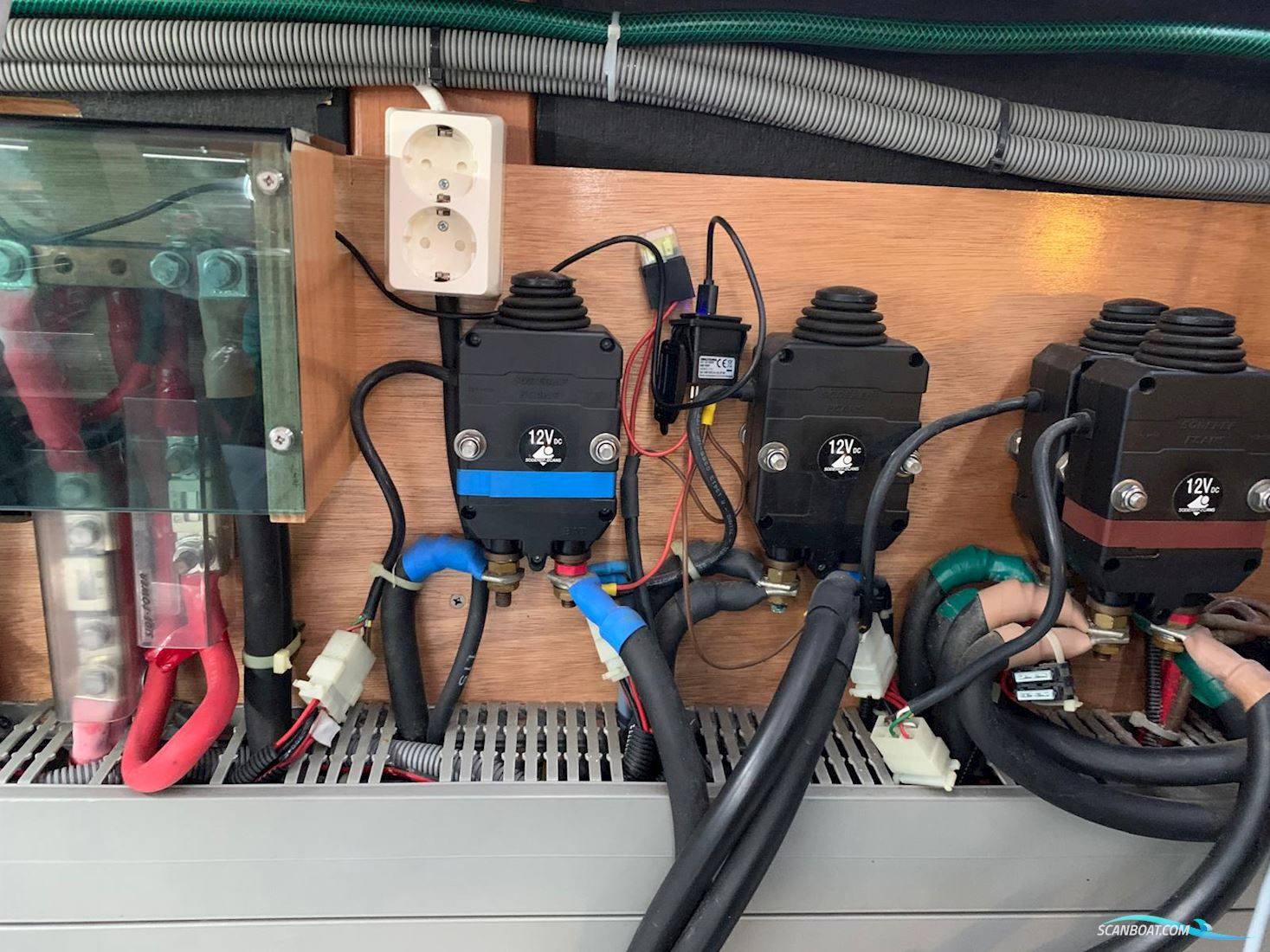 Beneteau Swift Trawler 42