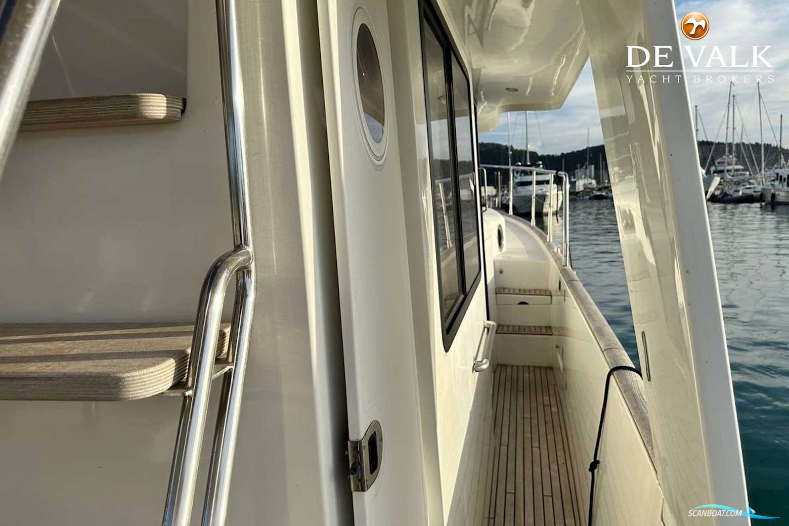 Beneteau Swift Trawler 44