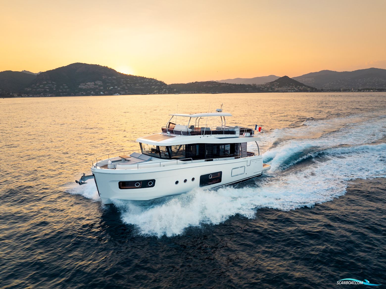 Beneteau Swift Trawler 54
