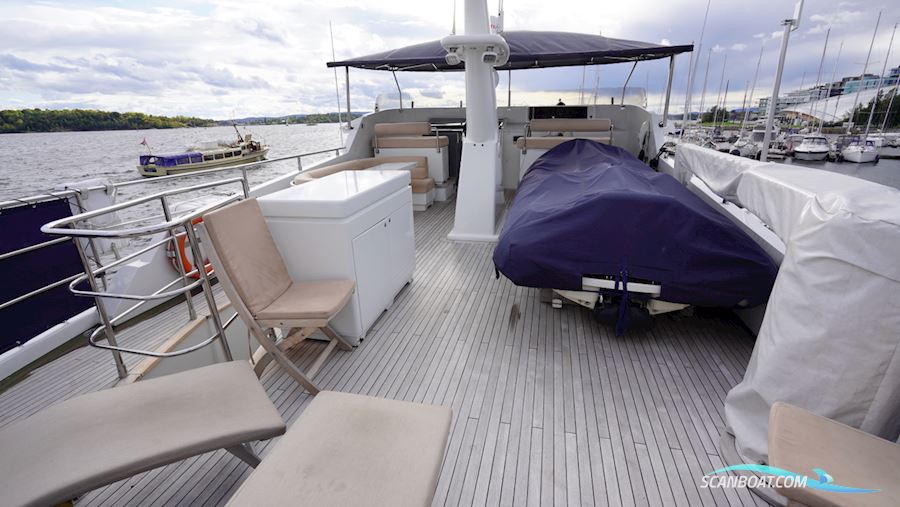 Benetti 79 Sail Division