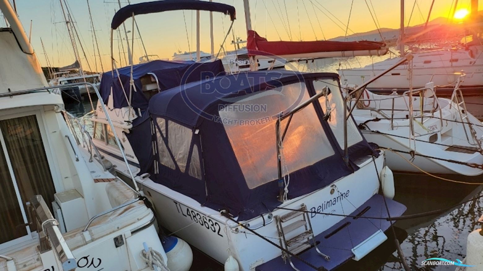 Bertram 28 Fly