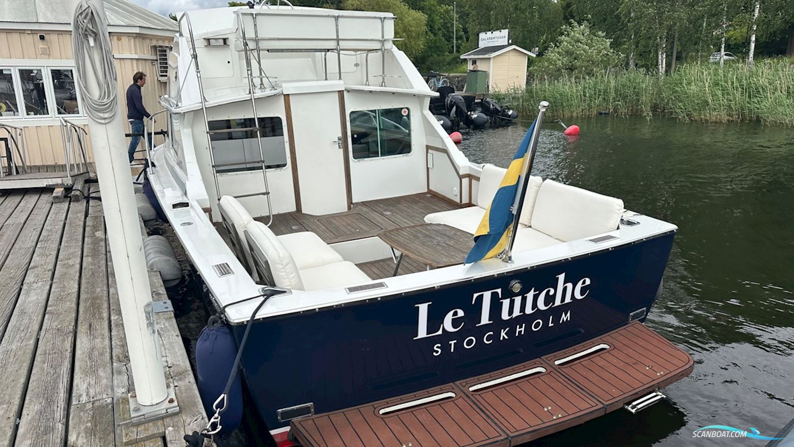 Bertram 28 Flybridge
