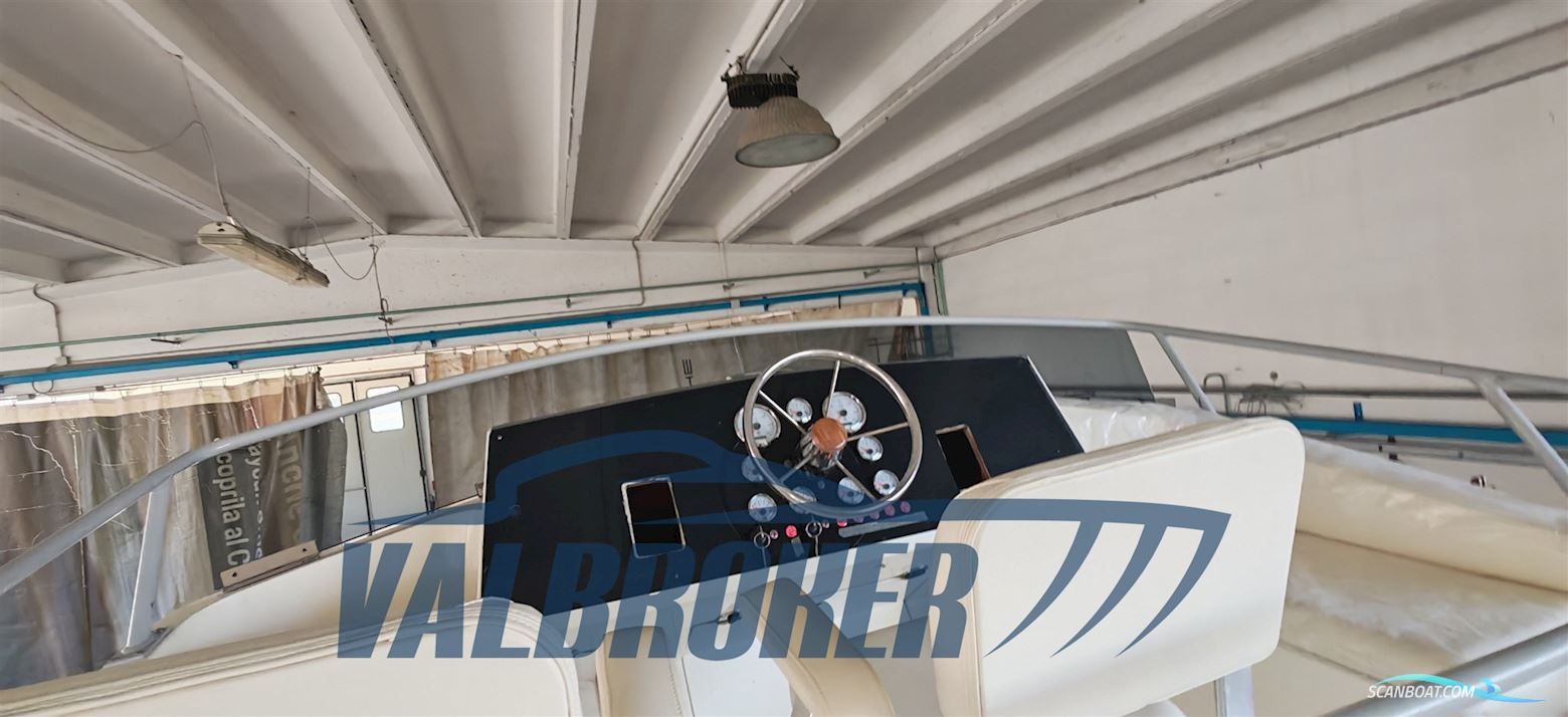 Bertram Yacht 28 Fly