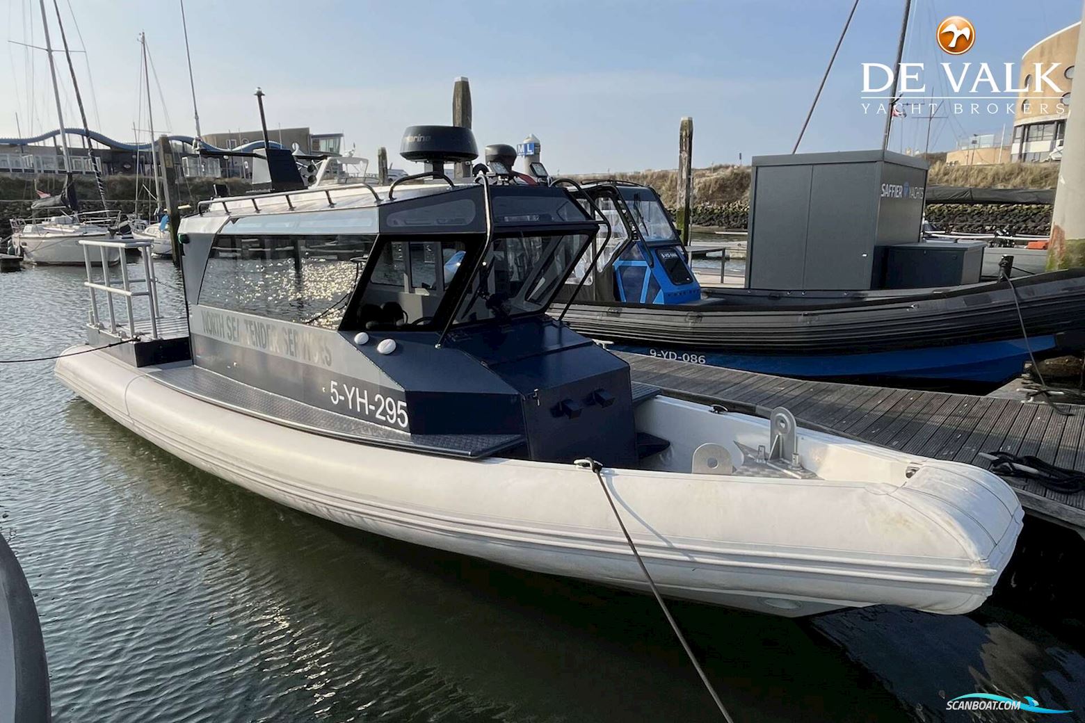 Blue Spirit 10.00 Cabin