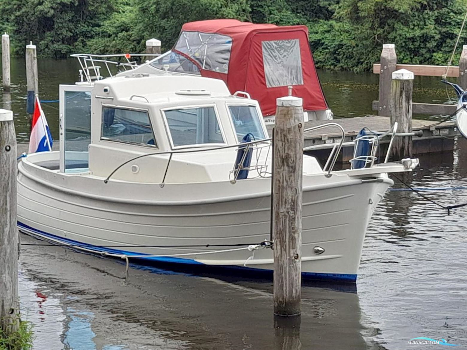 Blue Star  Retro Cabin 22 Fisherboat