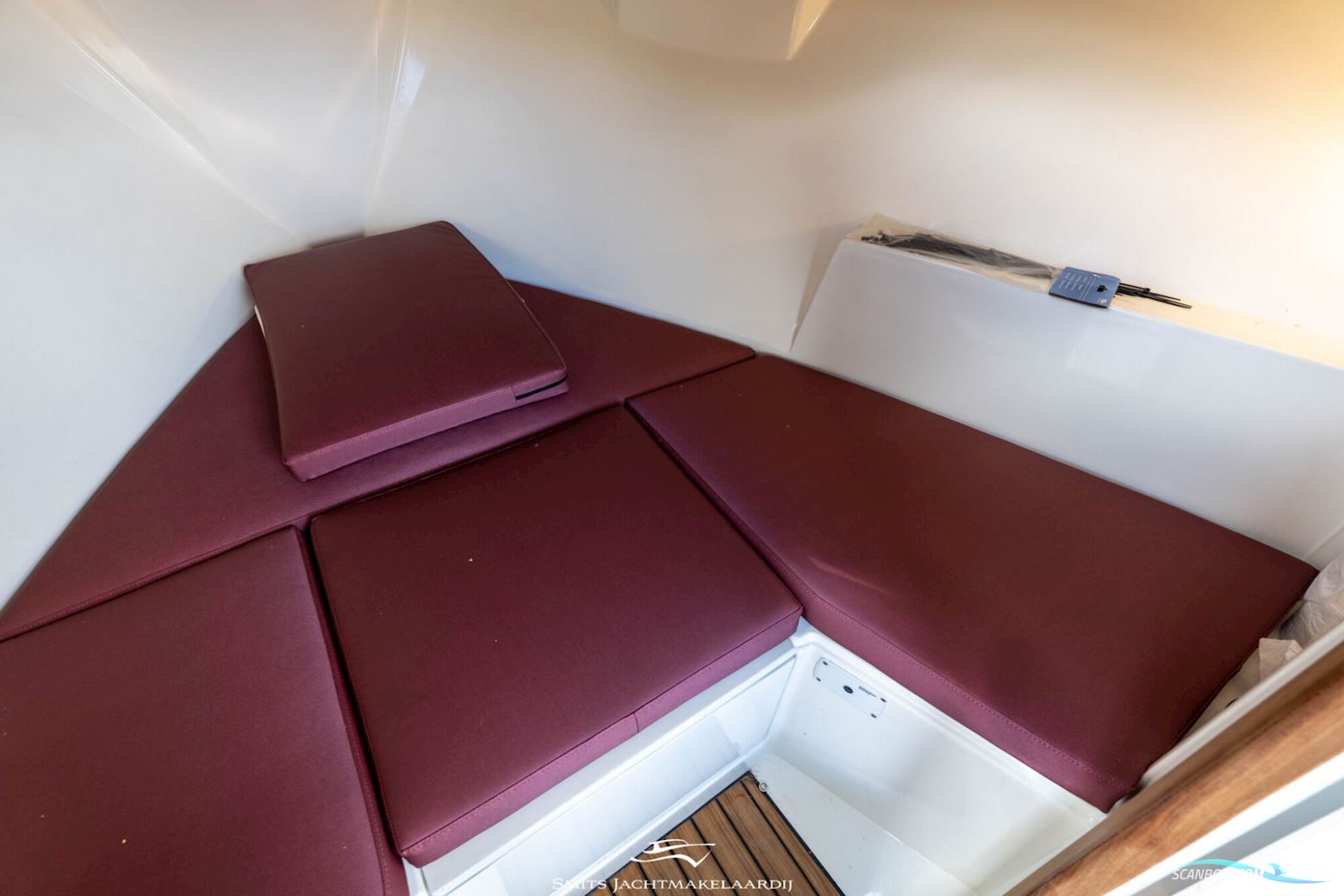 Bola GS Tender 27 Semi Cabin