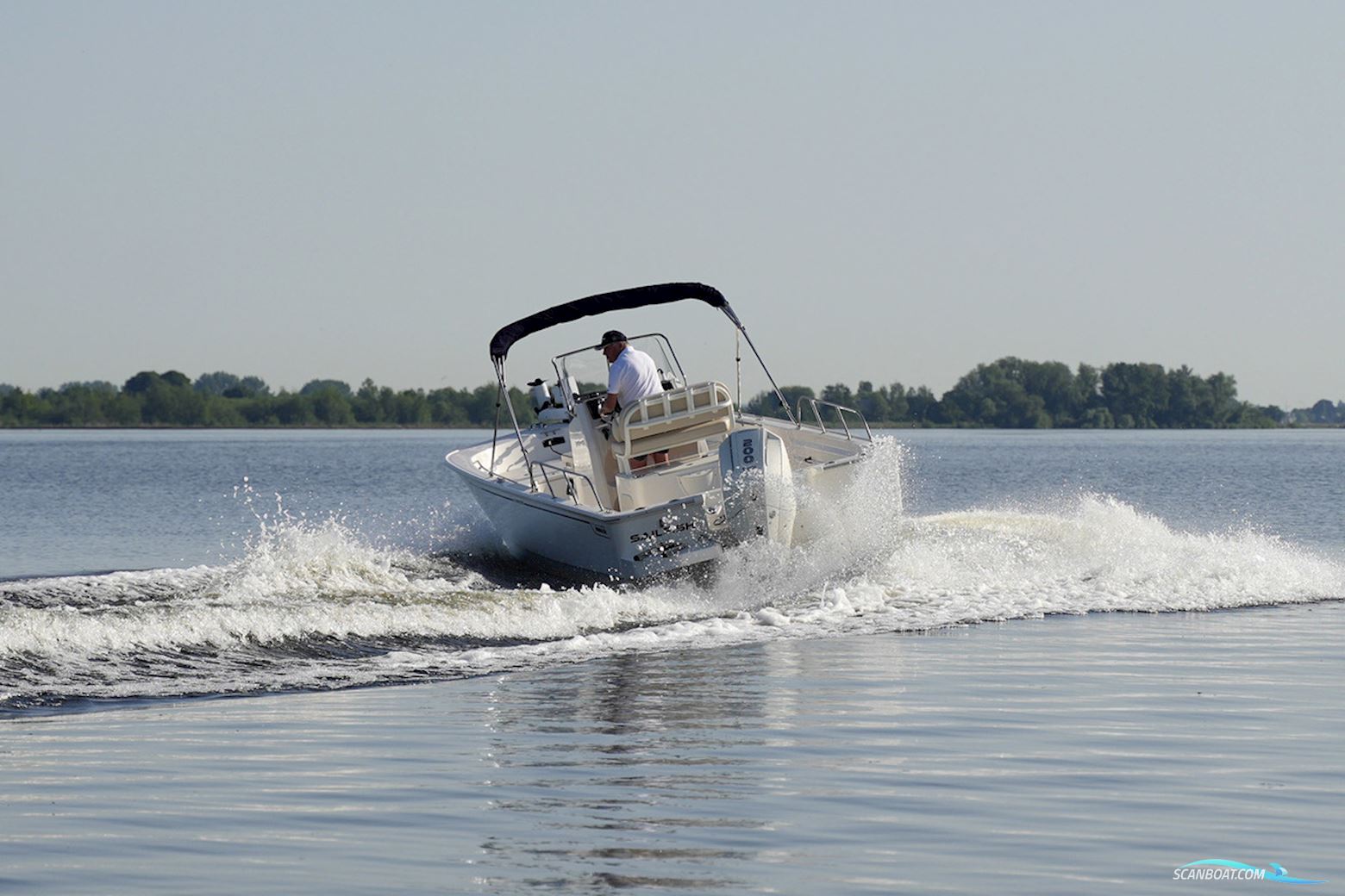 Boston Whaler 210 Montauk