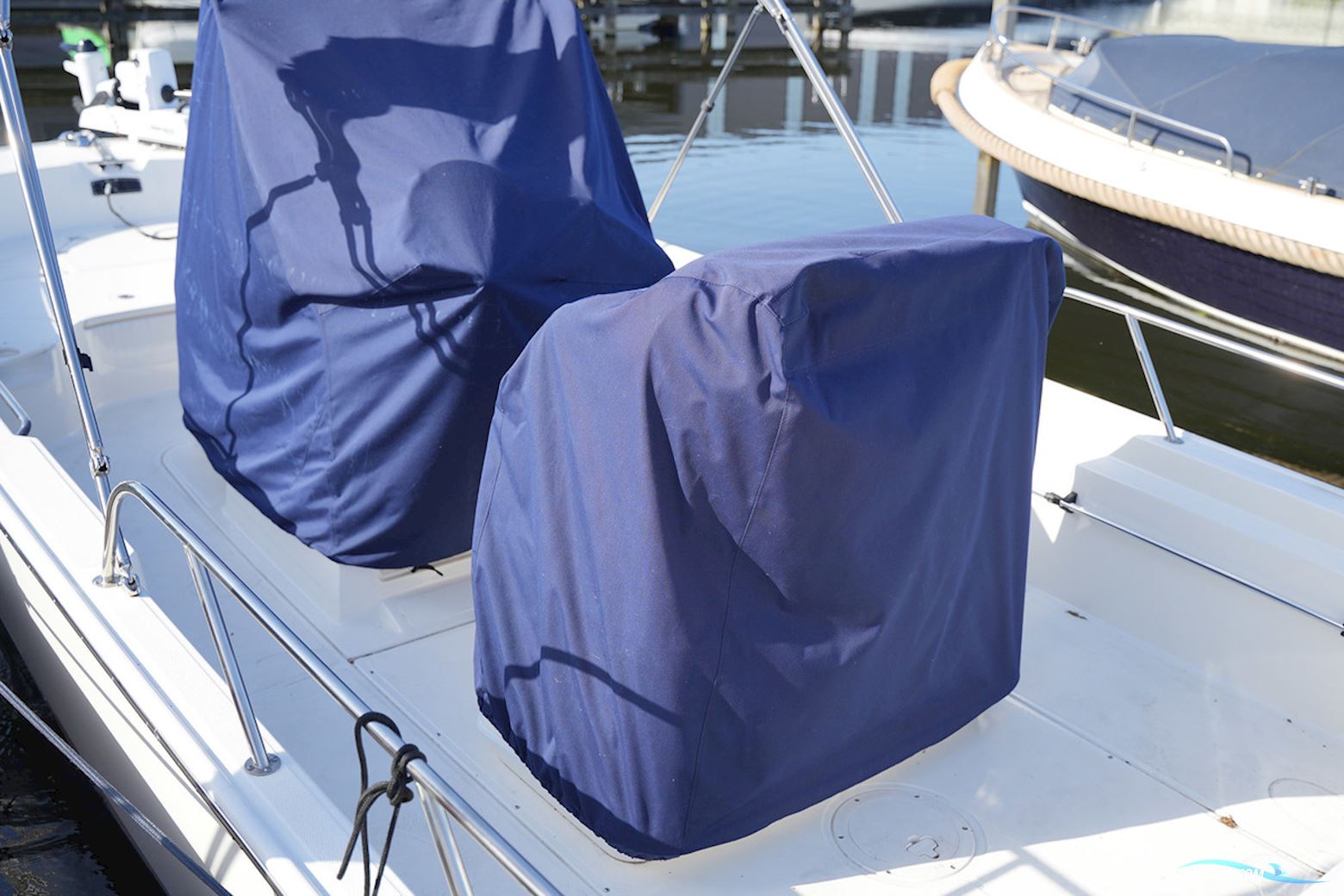 Boston Whaler 210 Montauk