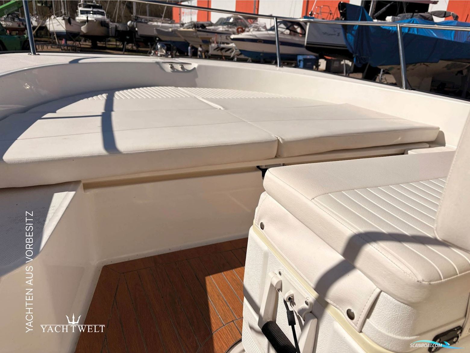 Boston Whaler 210 MONTAUK