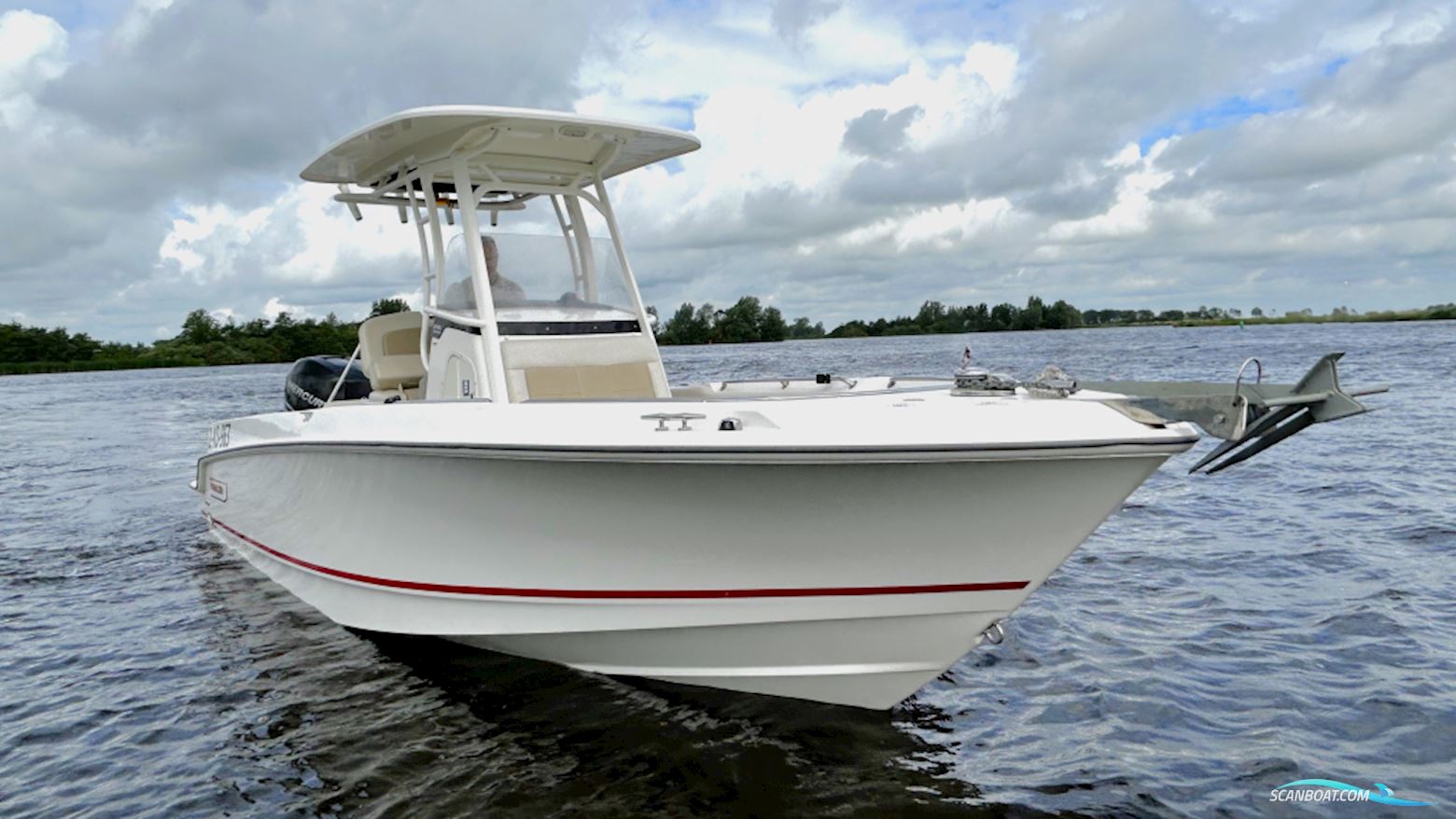 Boston Whaler 230 Outrage