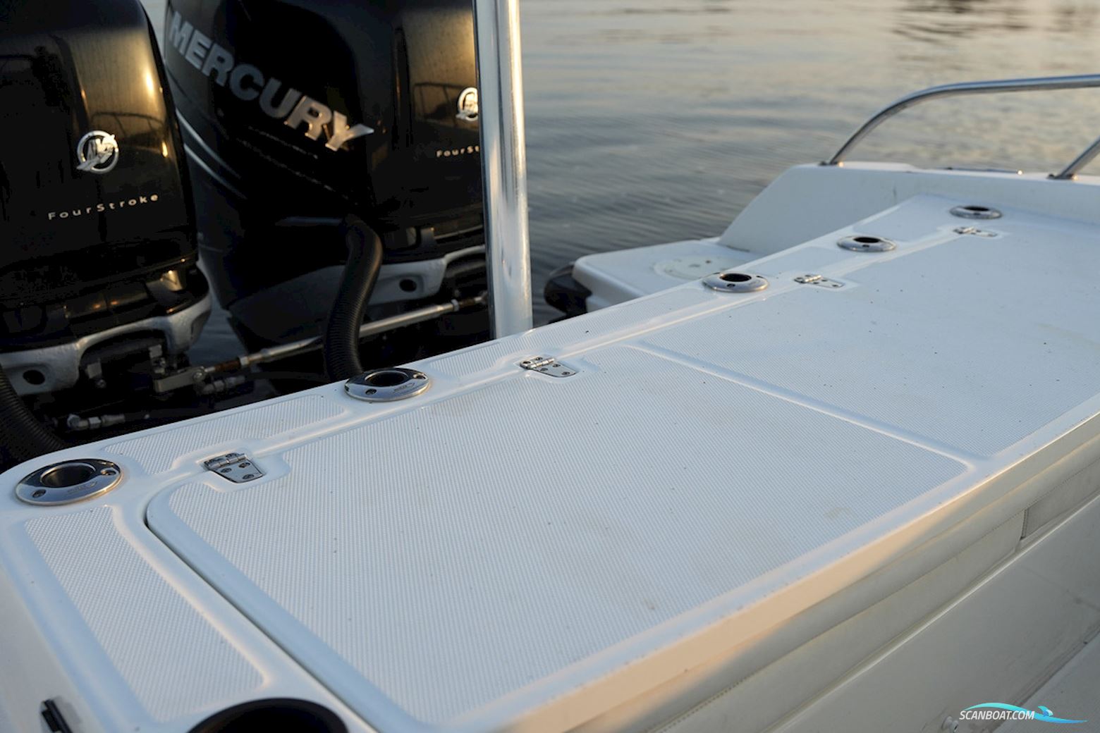 Boston Whaler 270 Dauntless