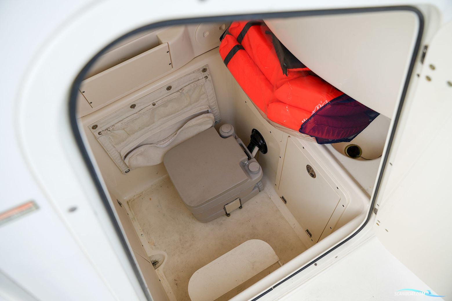Boston Whaler 270 Outrage