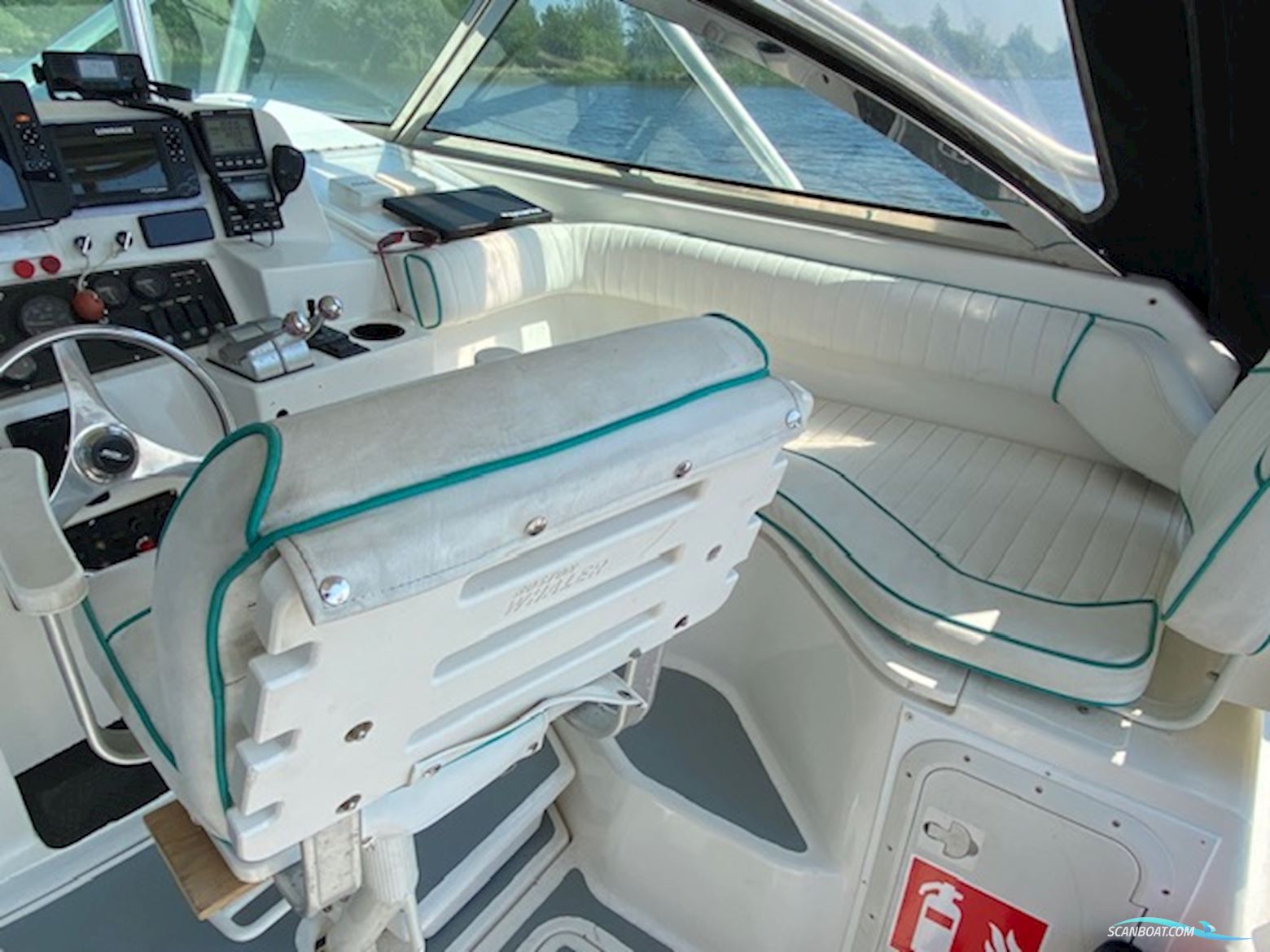 Boston Whaler 340 Defiance