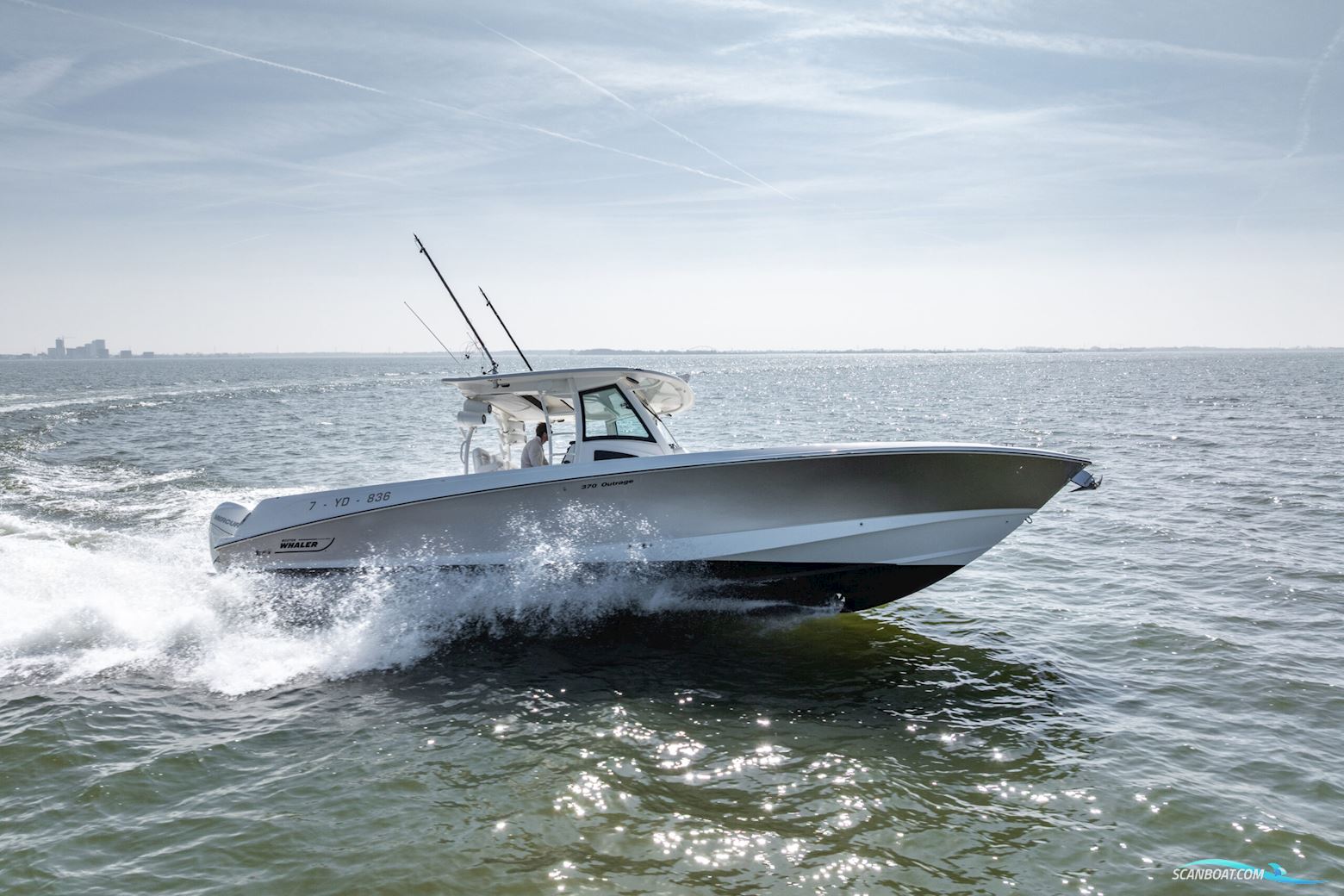 Boston Whaler 370 Outrage