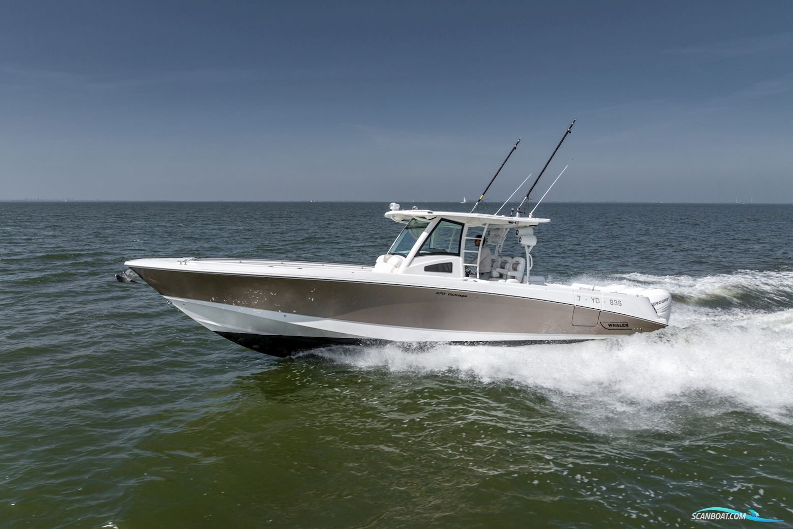 Boston Whaler 370 Outrage